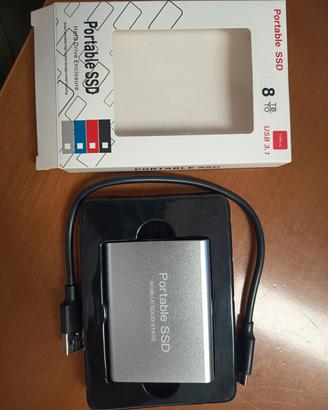 disco esterno SSD 8TB USB nuovo