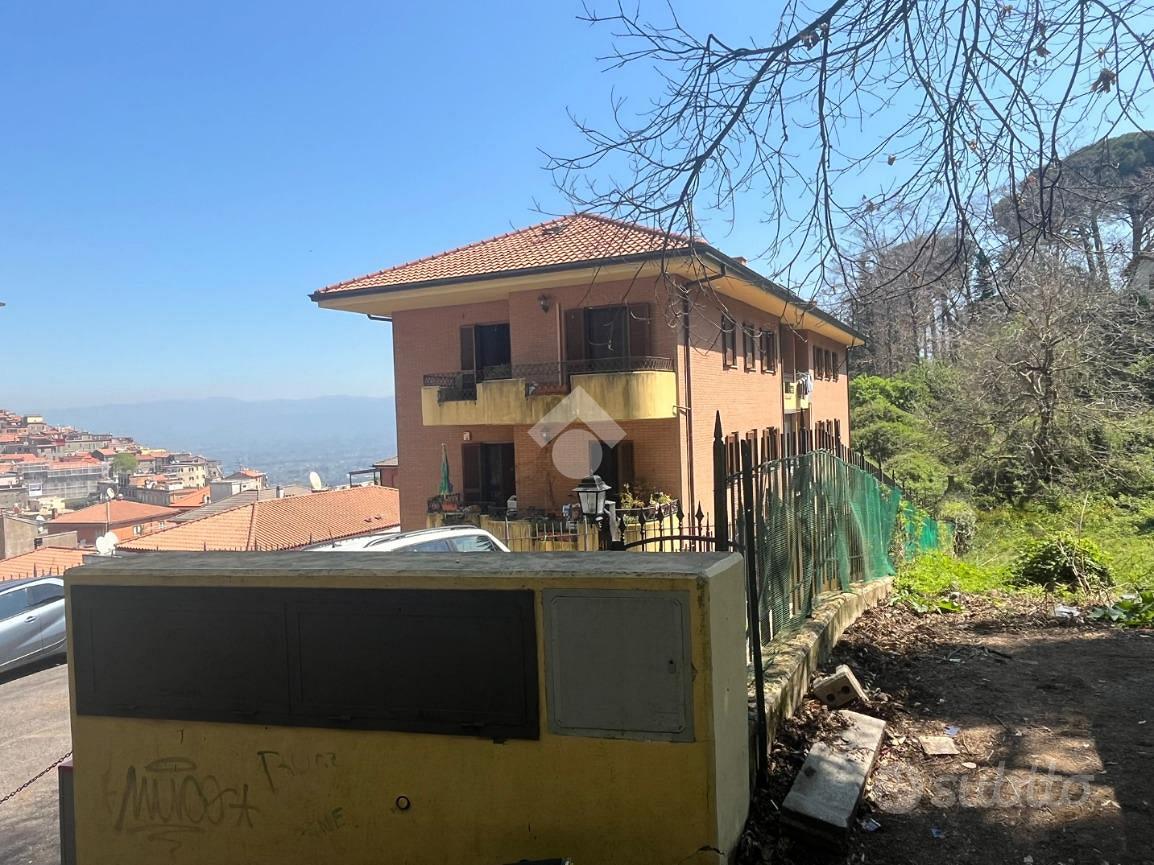 TER. RESIDENZIALE A MONTE COMPATRI - Vista 3