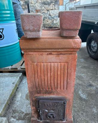 Stufa in terracotta vintage