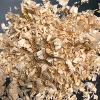 Lettiera in trucioli di legno per cavalli