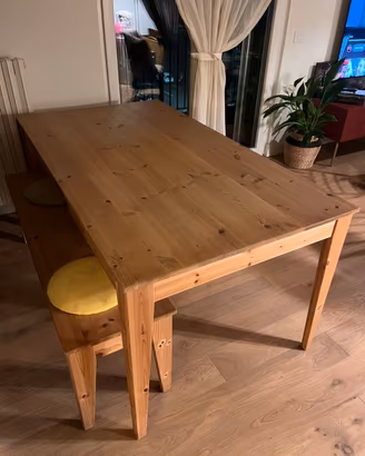 Tavolo da pranzo allungabile in legno con panca