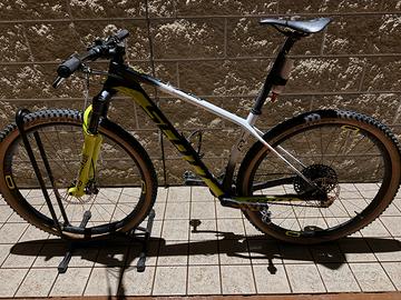 Scott scale rc 900 world cup