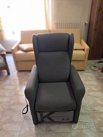 Poltrona elettrica medica a 2 motori