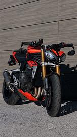 Triumph speed triple