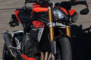 Triumph speed triple