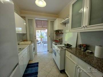 Villetta al mare.con tanto giardino