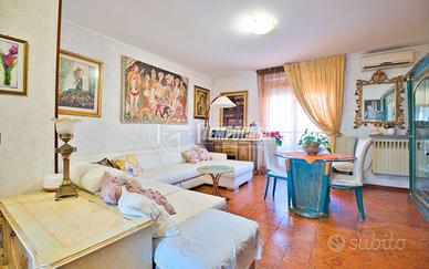 TRILOCALE AUTONOMO , BOX E CANTINA !!!