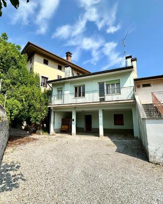 CASA IN LINEA CON SCOPERTO