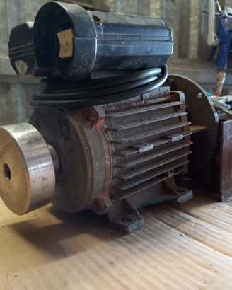 Motore con riduttore