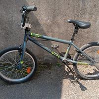 BICICLETTA BMX 