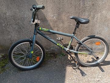 BICICLETTA BMX 