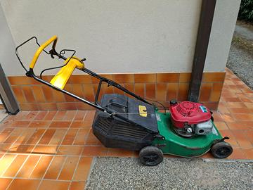 Tosaerba a scoppio Castelgarden motore Honda 4.5CV