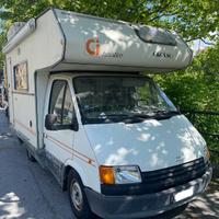 Ford tranzit 2.0 benzina GPL