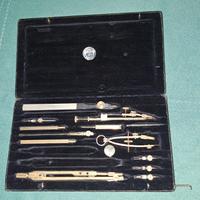 VECCHIO COMPASSO SCATOLA MARCA KERN AARAU  N° B331