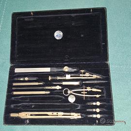 VECCHIO COMPASSO SCATOLA MARCA KERN AARAU  N° B331