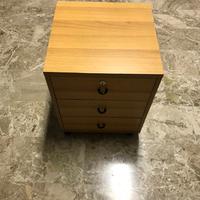 Cassettiera in legno