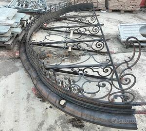 Pensilina in ferro battuto