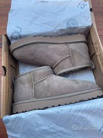 Stivali di neve UGG