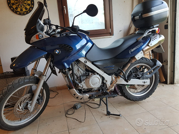 Bmw f650-gs moto da enduro stradale