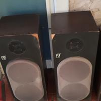 casse, macchina da scrivere,ombrelloni,cappa 