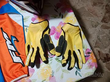 Abbigliamento da moto cross