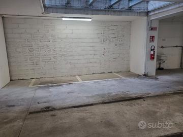 Posto moto in Via Lucini n. 4, Milano