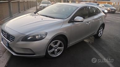 volvo v40 16d Automatica