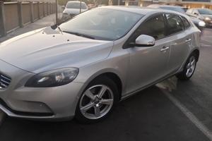 volvo v40 16d Automatica