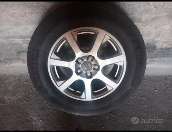 Cerchi in lega Audi  17"  con gomme 4 stagioni  Mi