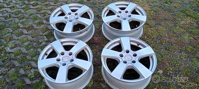 Cerchi in lega 16''