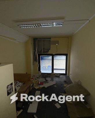 Immobile di 390 m² a Finale Ligure