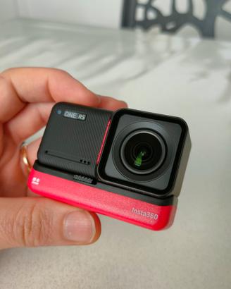 insta360 One RS  action cam perfetta 