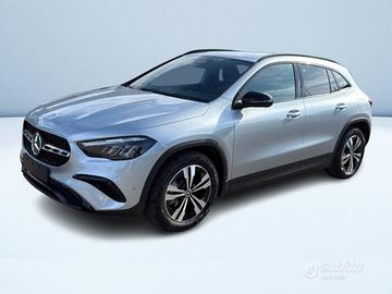 Mercedes GLA 200 d Progressive Extra auto