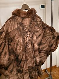 Mantella in pelliccia