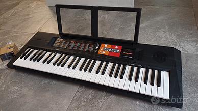 PIANOLA YAMAHA