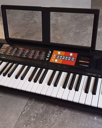 PIANOLA YAMAHA