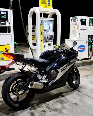 Yamaha YZF-R6 2008 – Sportiva 600cc – Ottime cond.