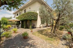Casa indipendente di 145 m² con 5 locali a Campi B