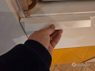 8 MANIGLIE IKEA BIANCHE E NERE