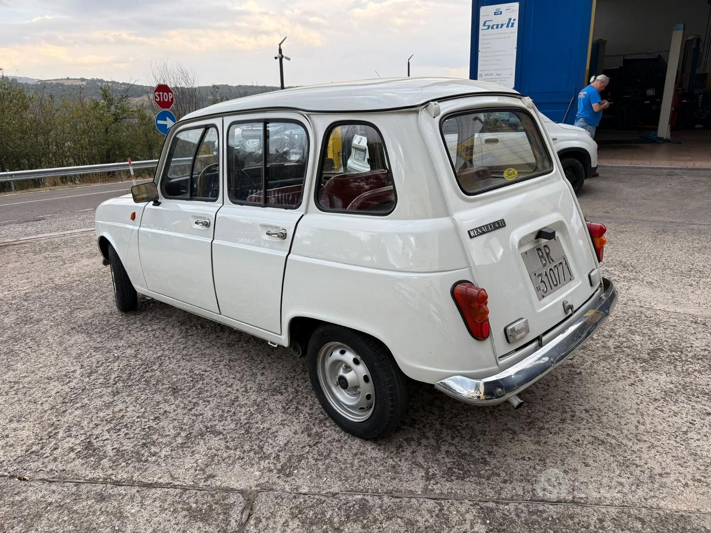 Renault 4 1984 photo 4
