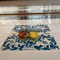 Tavoli artigianali unici, piastrelle Caltagirone