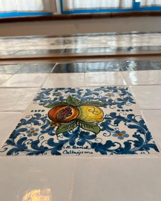 Tavoli artigianali unici, piastrelle Caltagirone