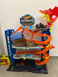 Hot Wheels City 'Let's Race'- Mega Garage