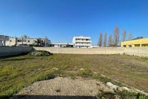 Terreno di 597 m² a Calimera
