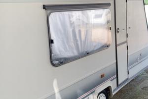 Roulotte Adria 6 posti - € 2.000 - veranda inclusa