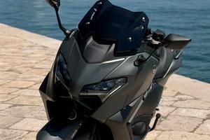 TMAX 560 2025