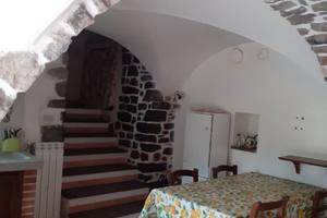 Due immobili al prezzo di uno in lunigiana