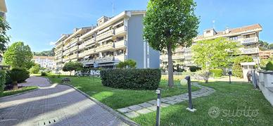 QUADRILOCALE CON GARAGE CON GARAGE E CANTINA