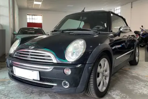 MINI Cooper Cabrio 1.6 Cooper - Sidewalk