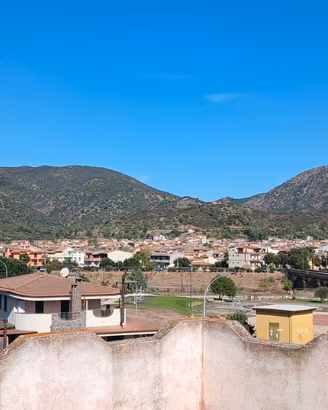 Esclusiva villa unifamiliare con giardino